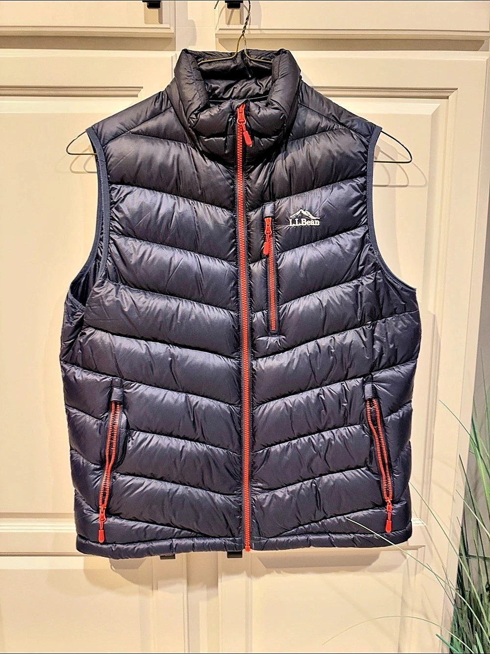 L.L.Bean Ultralight 850 Down Vest Men's Black Medium